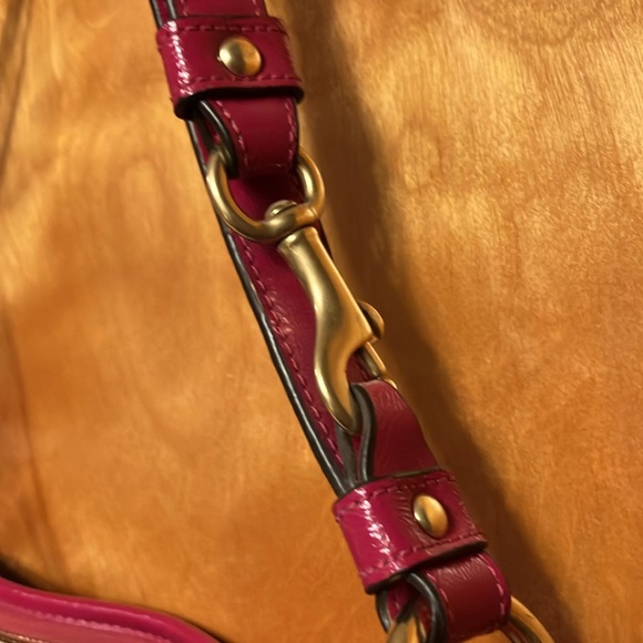 COACH. TAN AND PINK FLORAL SHOULDER BAG. HANDLES CRACKING. GOLD TRIM. CUTE! EUC - Picture 6 of 12